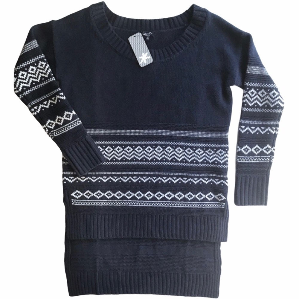Splendid “Telluride” fair isle blue and white high-low sweater with side vents